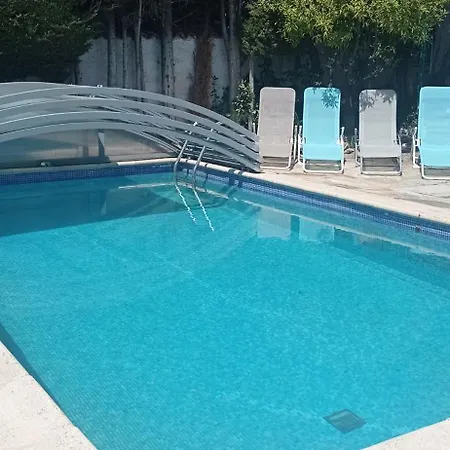 Avec Piscine A Cote D'azur * Αντίμπ