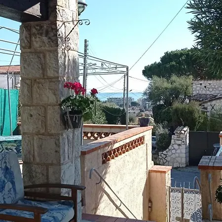 Βίλα Avec Piscine A Cote D'azur Αντίμπ