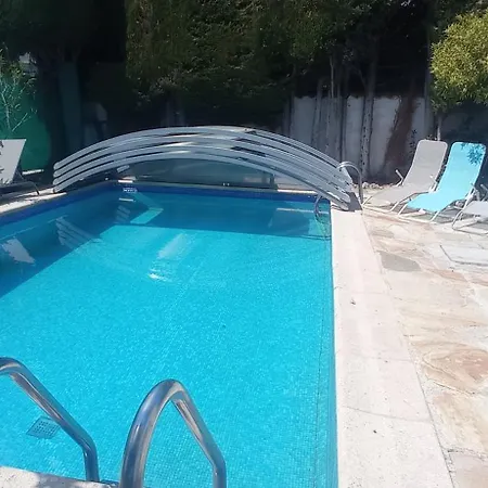 Villa Avec Piscine A Cote D'azur *